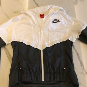 nike windbreaker